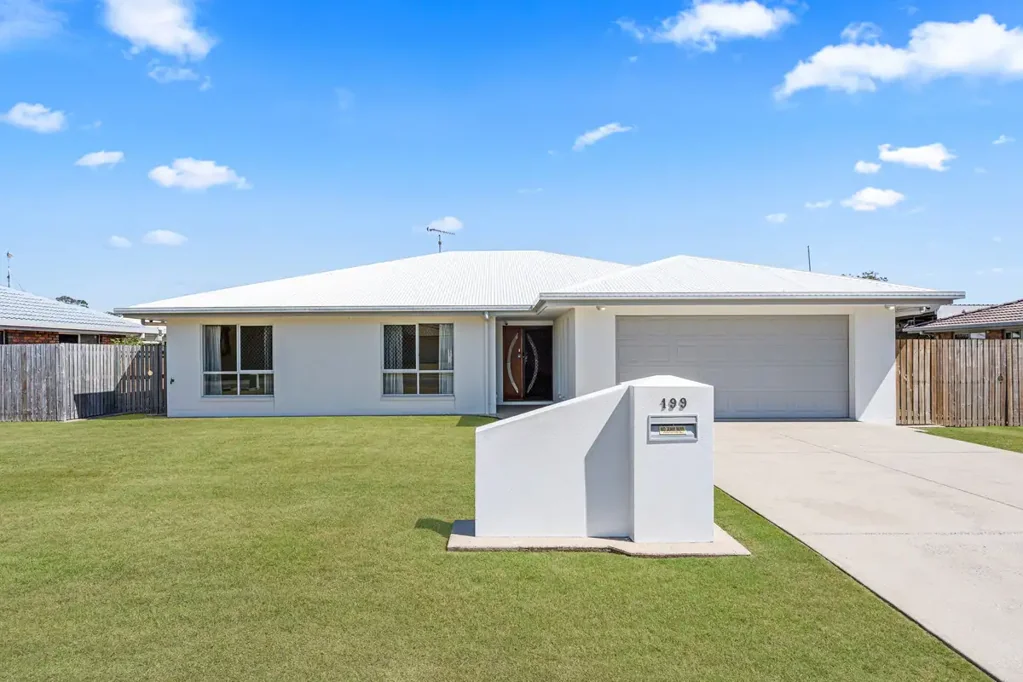 Urangan 4ਬੈੱਡਰੂਮ SPACIOUS FAMILY HOME ON 932SQM BLOCK