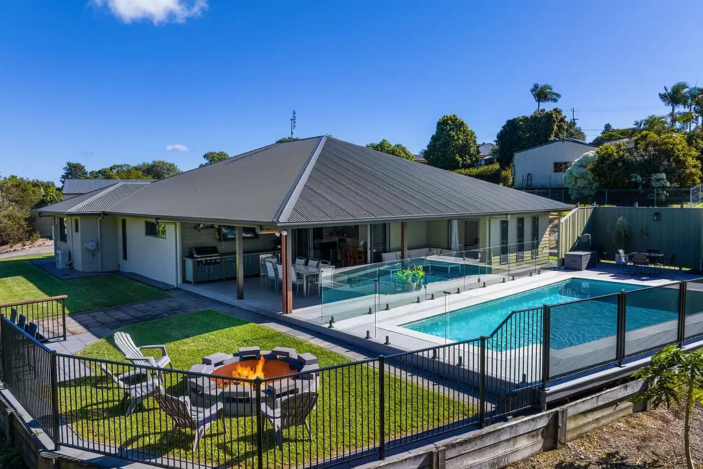 19 Duffy Court, Southside, QLD 4570