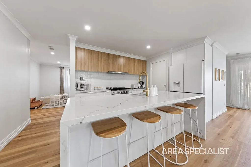 Pakenham 4Kwarto The Brief: Renovated Family Luxury on a Huge 599m² Block in Arden Estate
