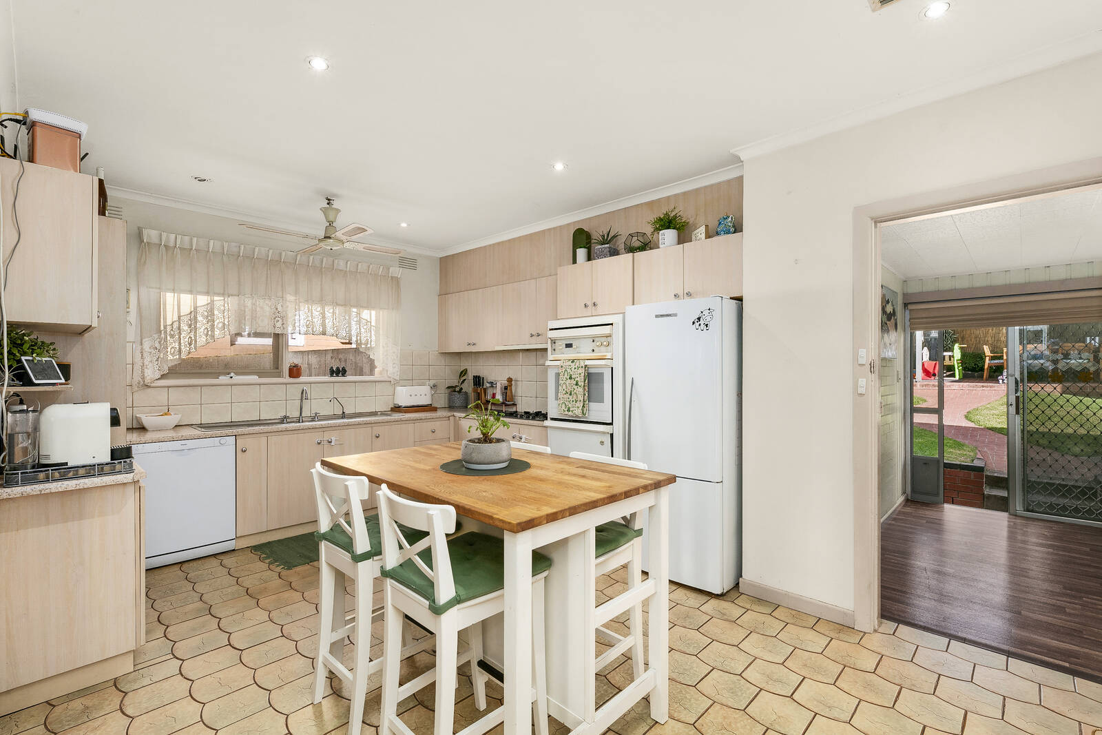 47 STRATHNAVER AV, STRATHMORE VIC 3041, 0房, 0浴, House