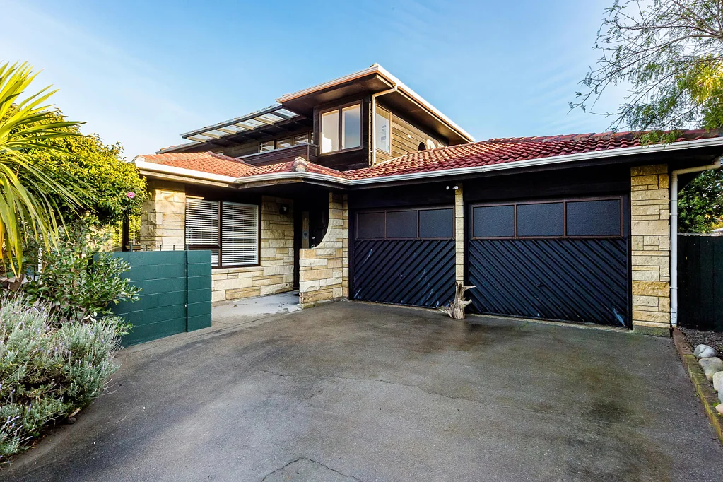Paraparaumu Beach 3房  Steps to the Sand, Space for the Whole Family!