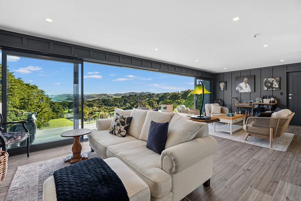 Kaiwaka 4 Bedroom Retirement Option Drives Sale!