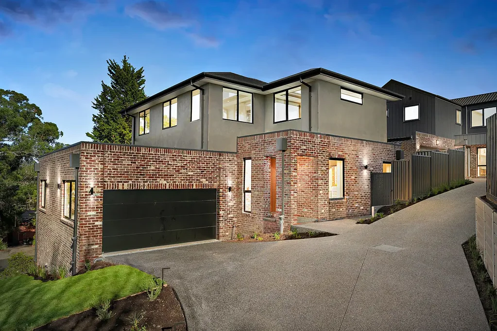 Ringwood 4Phòng ngủ Luxury Living in a Premier Ringwood Court