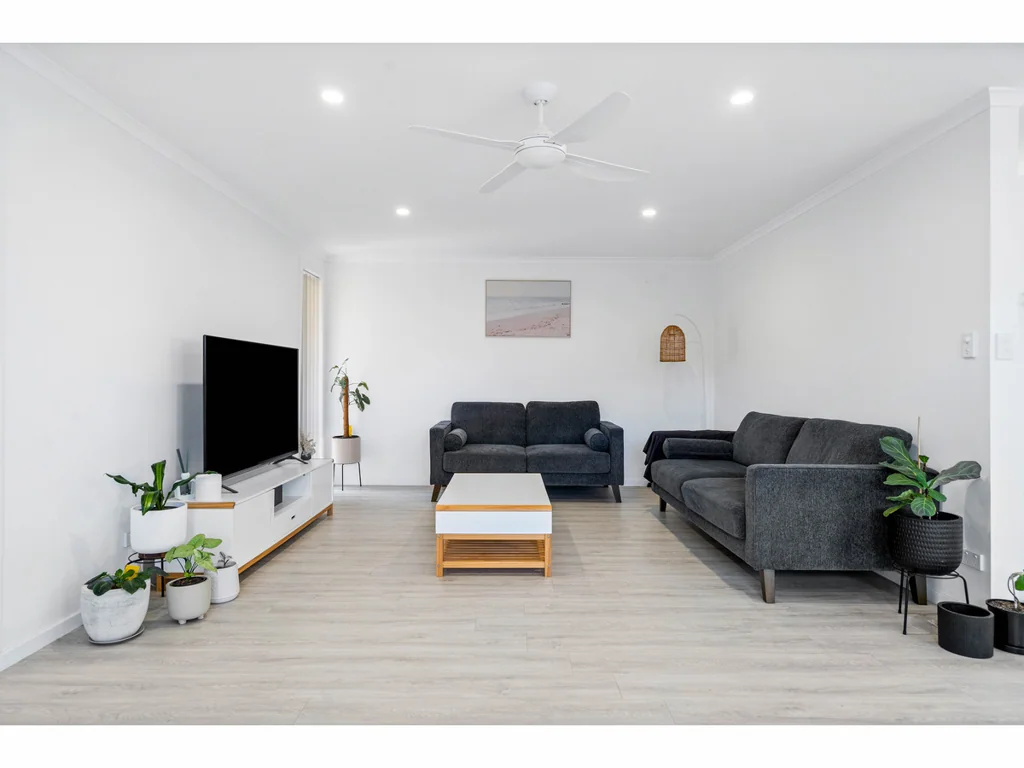 1/32 Hind Avenue, Forster, NSW 2428