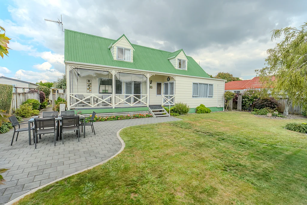 Fitzroy 4房  Private Parkside Family Living