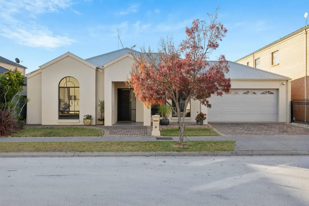 4 Santorini Walk, Mawson Lakes, SA 5095