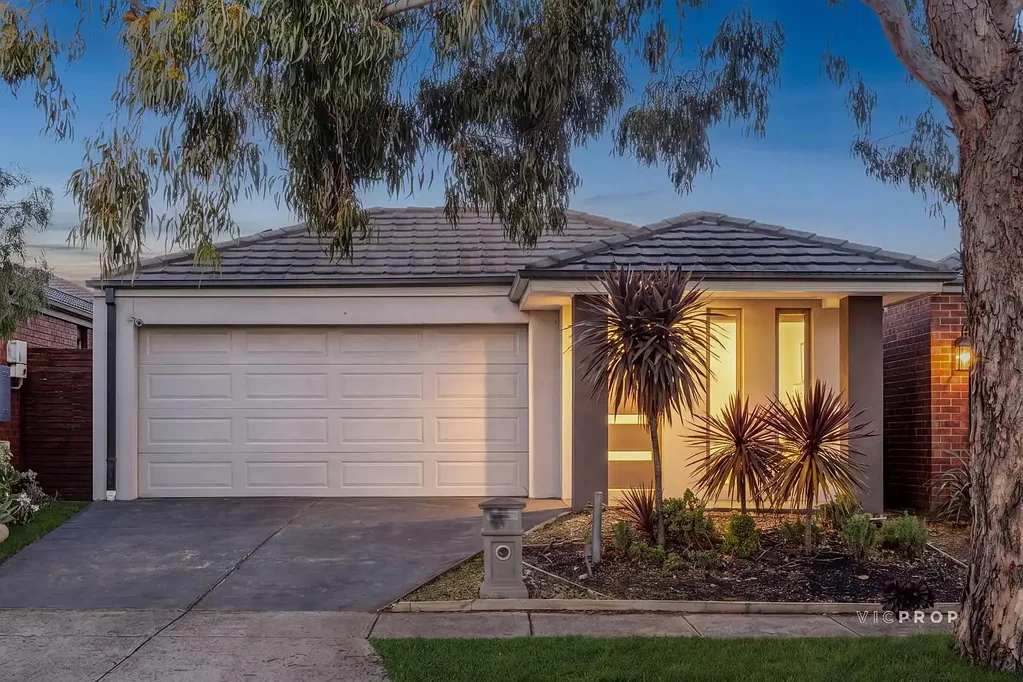 Point Cook 3 Slaapkamer Spacious Family Living in a Sought-After Alamanda Location