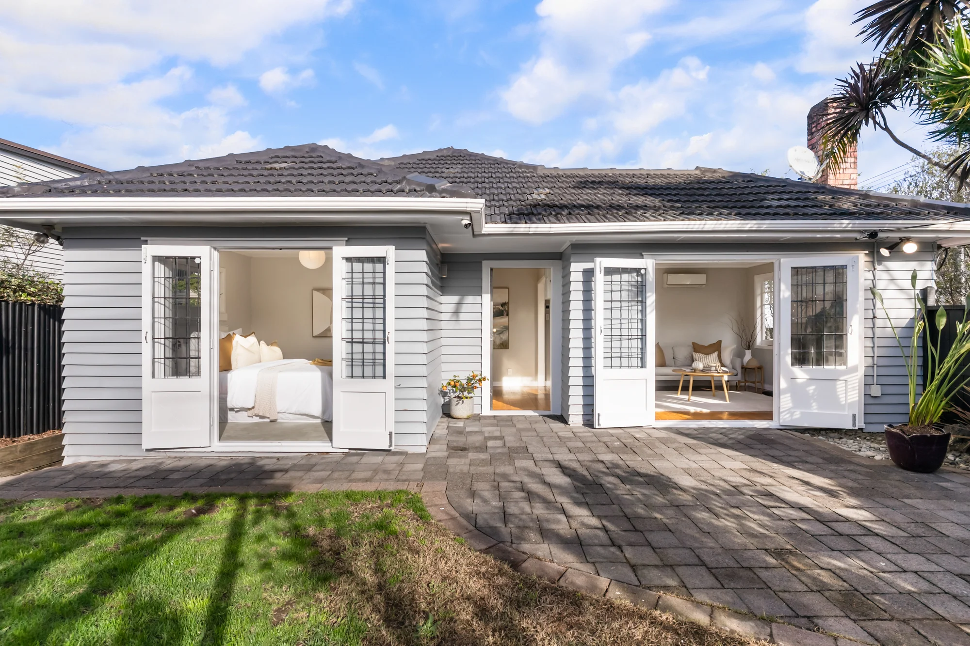 New Lynn 3غرفة نوم Commuter Friendly Character Cottage