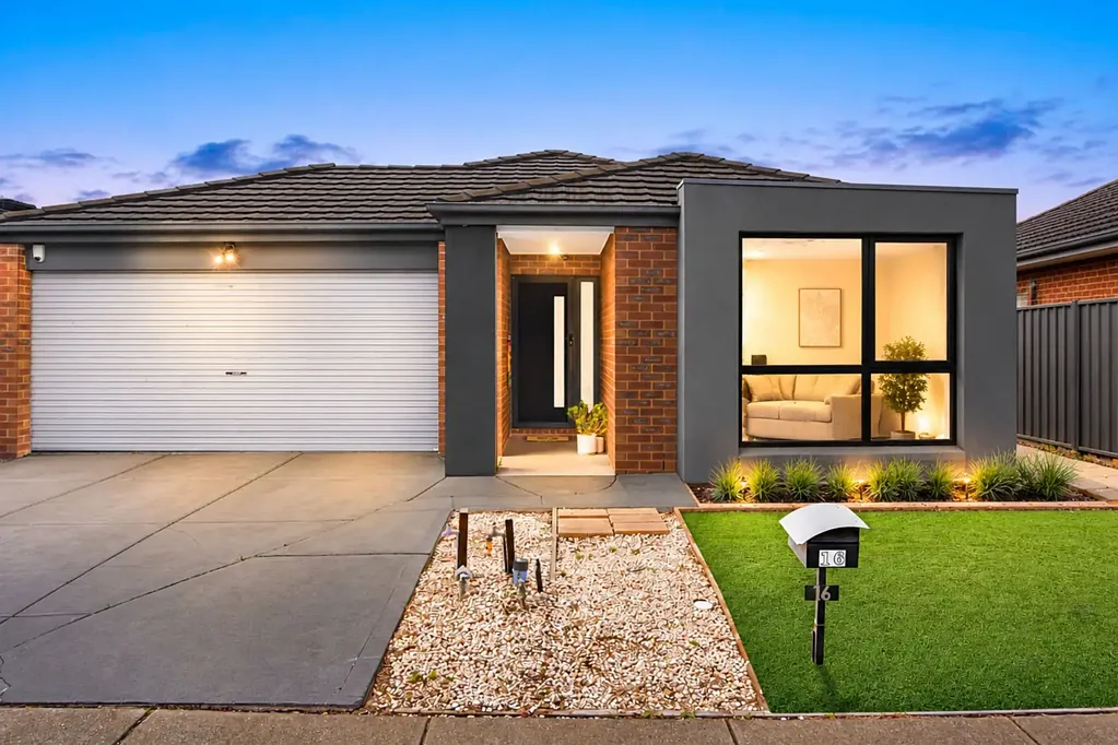 Manor Lakes 3ਬੈੱਡਰੂਮ Immaculately Presented Living in a Prime Manor Lakes Location