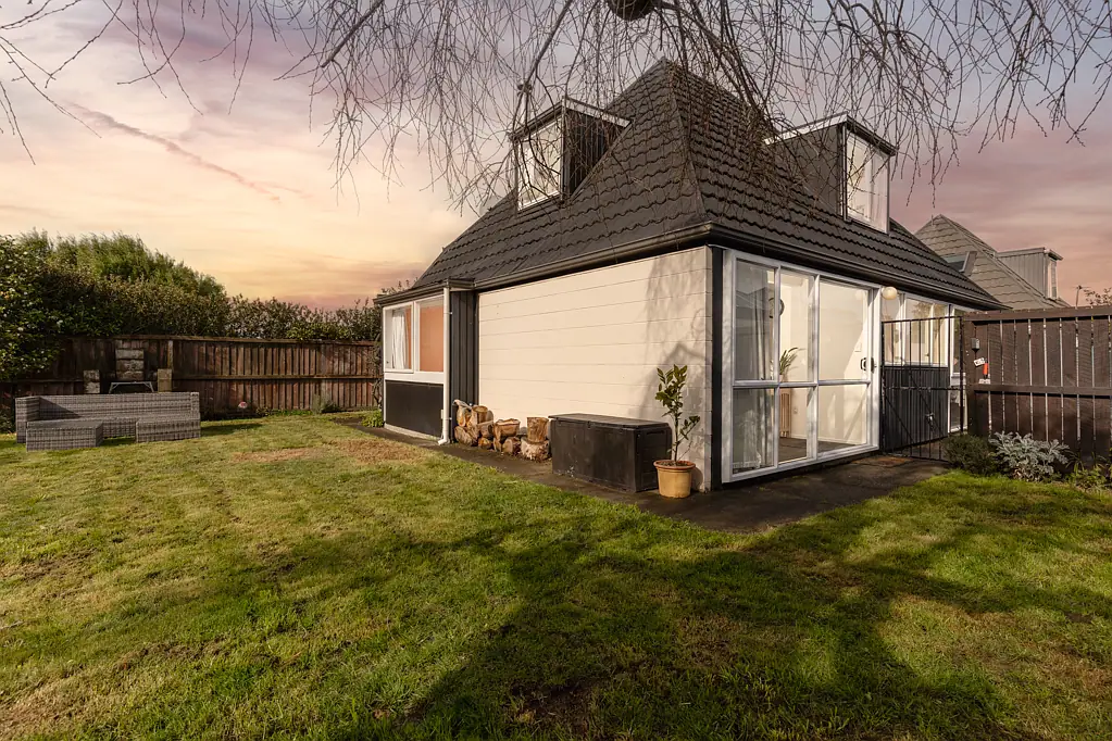 Bishopdale 2Moenga Two bed plus Office! - Mid-Century Modern