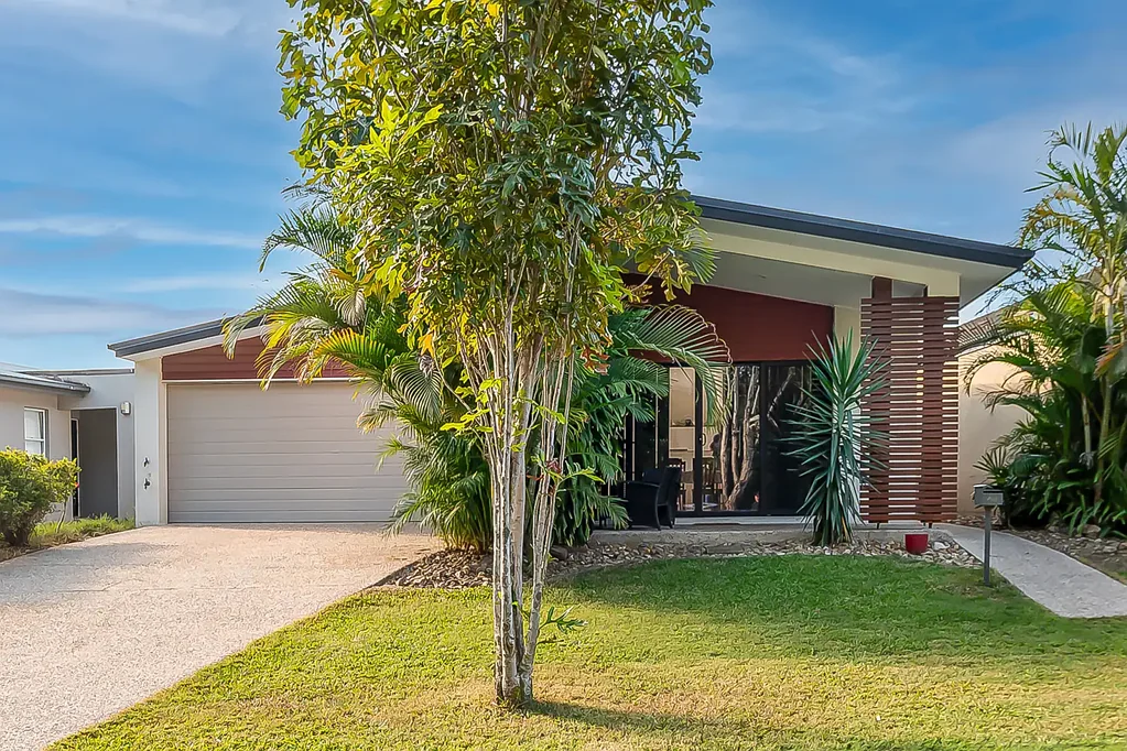 Upper Coomera 4房  Stunning Family Home with Plunge Pool in Booming Upper Coomera!