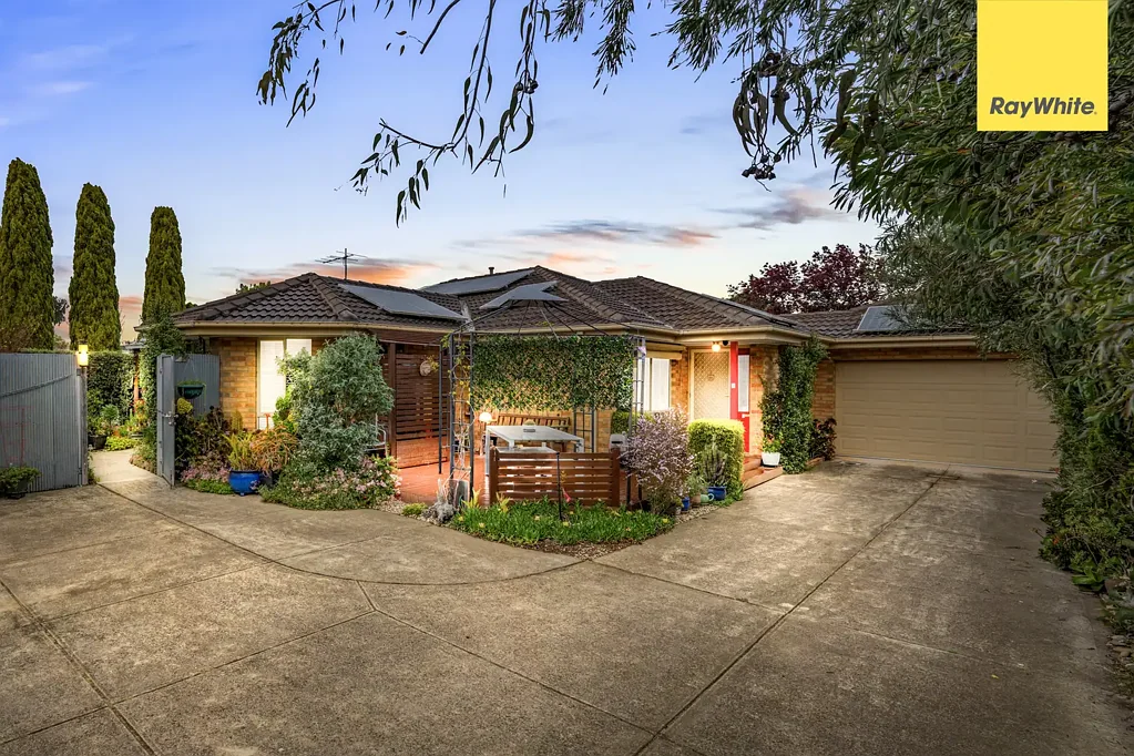 Melton 3Zimmer Updated Living in a Prime Location