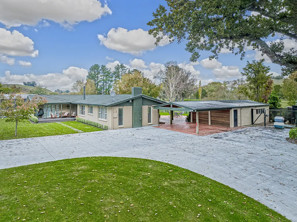 Puketapu 5 Bedroom A lifestyle of potential