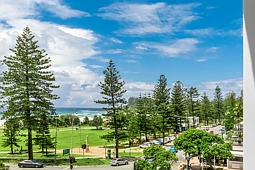 403/3 McLean Street, Coolangatta