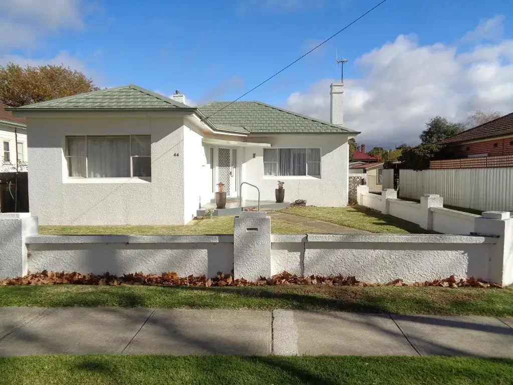 Cosy 2 Bedroom Brick Home