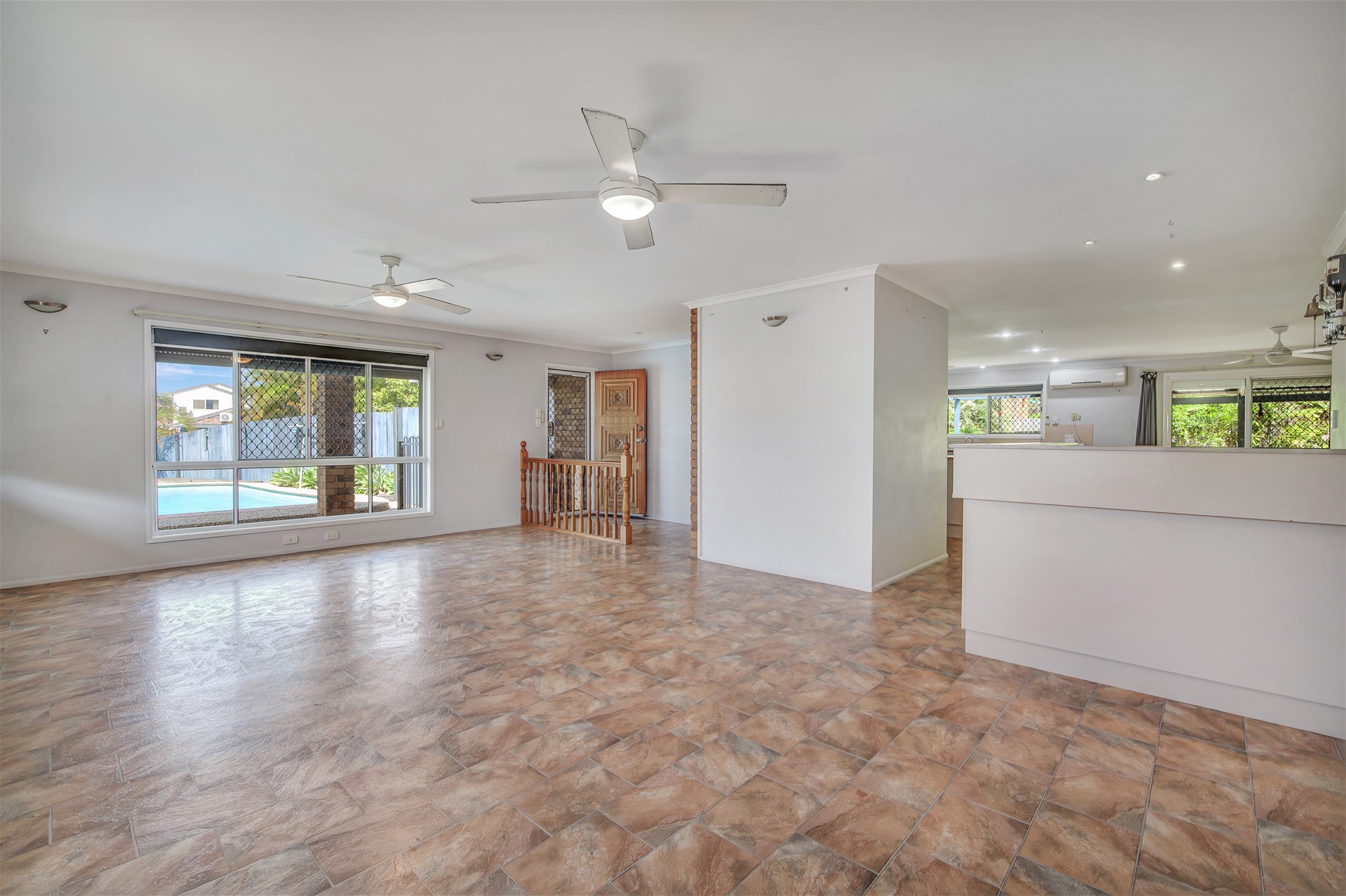 4 CARPENTARIA CL, CLINTON QLD 4680, 0房, 0浴, House