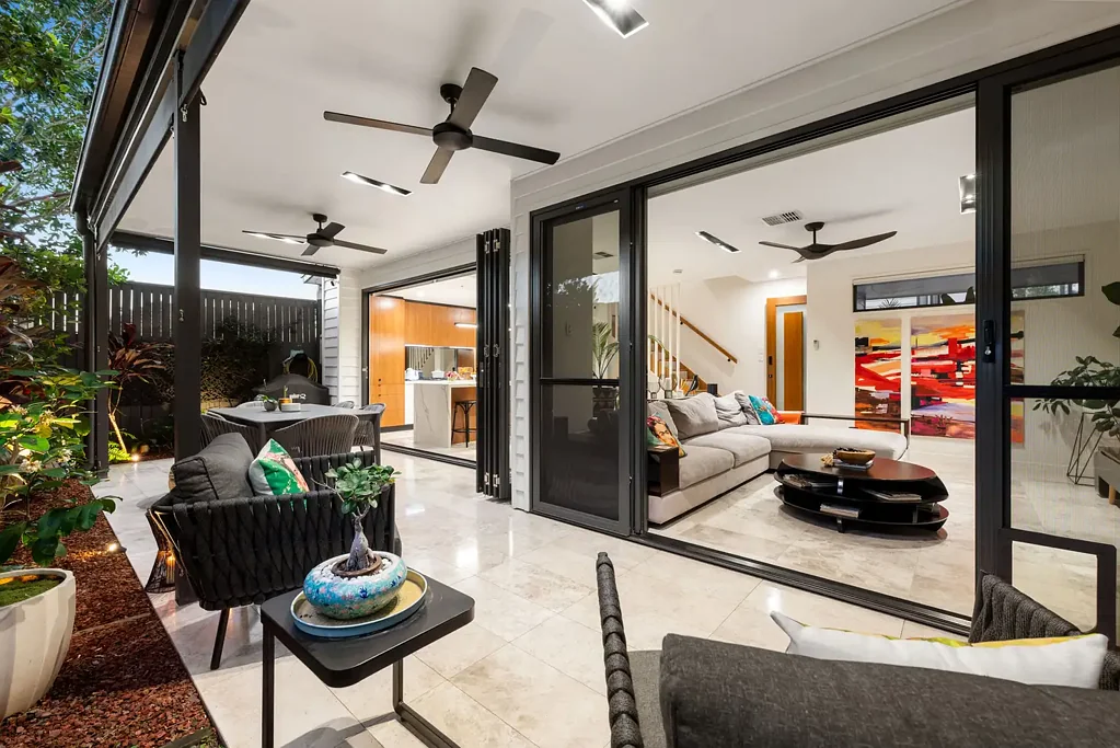 Newmarket 3Zimmer Luxury Parkside Townhome, Expansive Courtyard