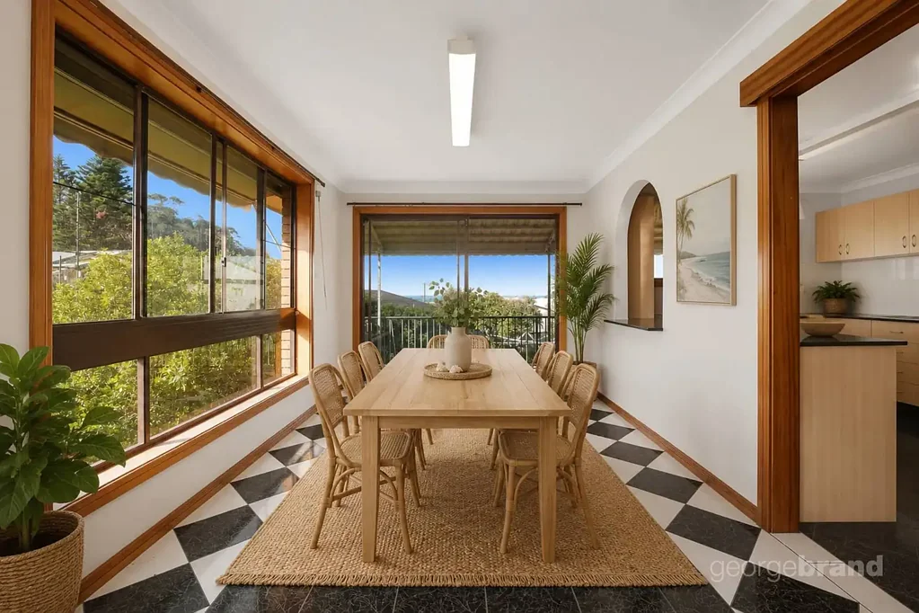 Family home in sought after Terrigal street!