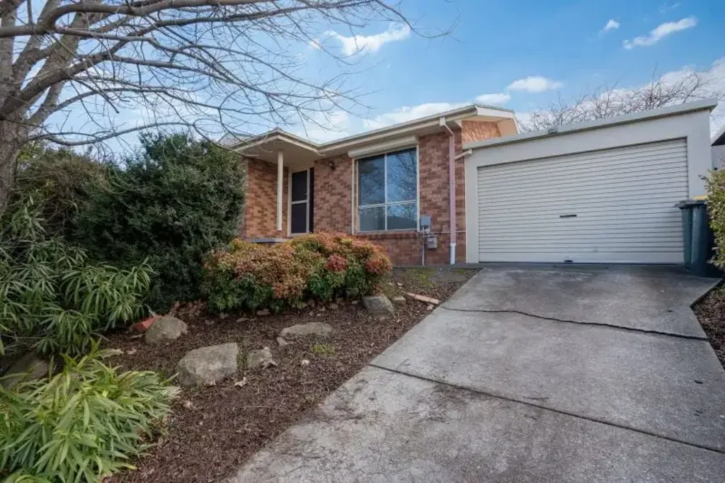 Ngunnawal 3Zimmer Set & Forget Investment, Secure Home with Excellent Tenants
