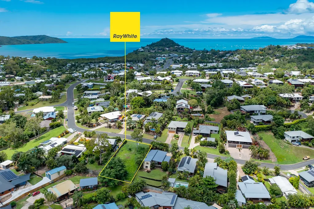 72 Country Road, Cannonvale, QLD 4802