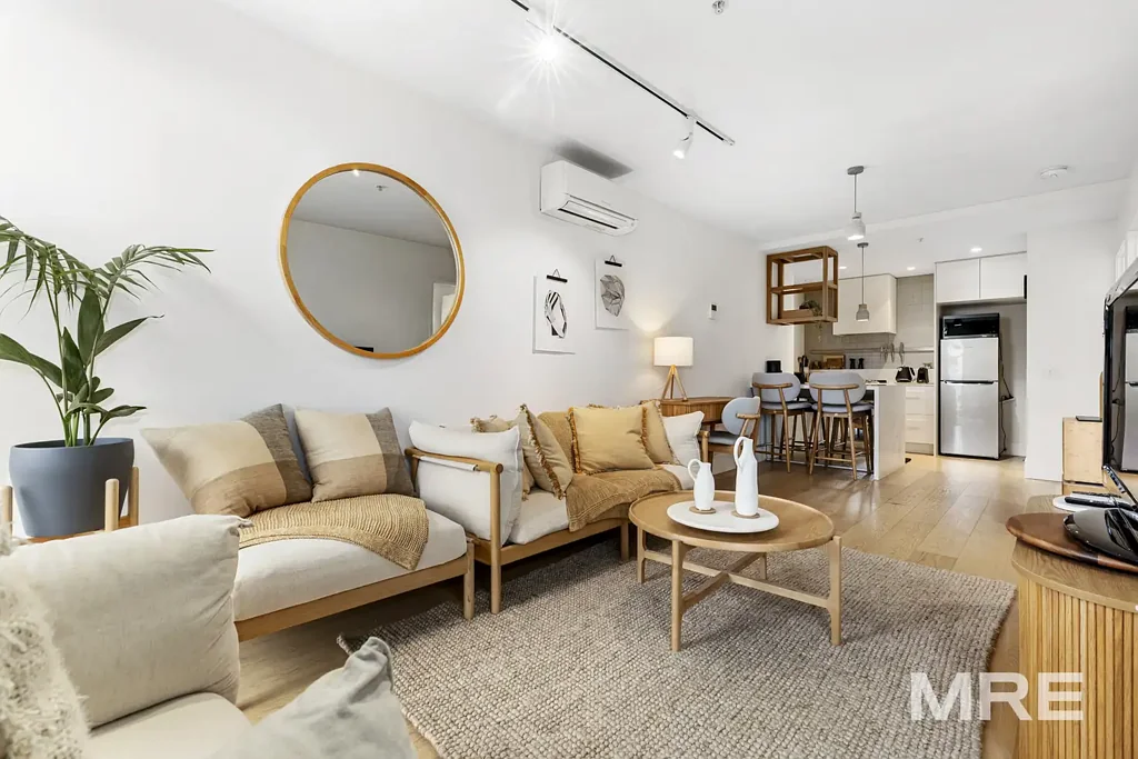 Fully furnished beauty in an incredible location