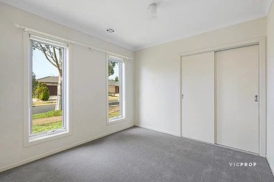 63 Kellerman Drive, Point Cook, VIC 3030, 4房, 2浴, House