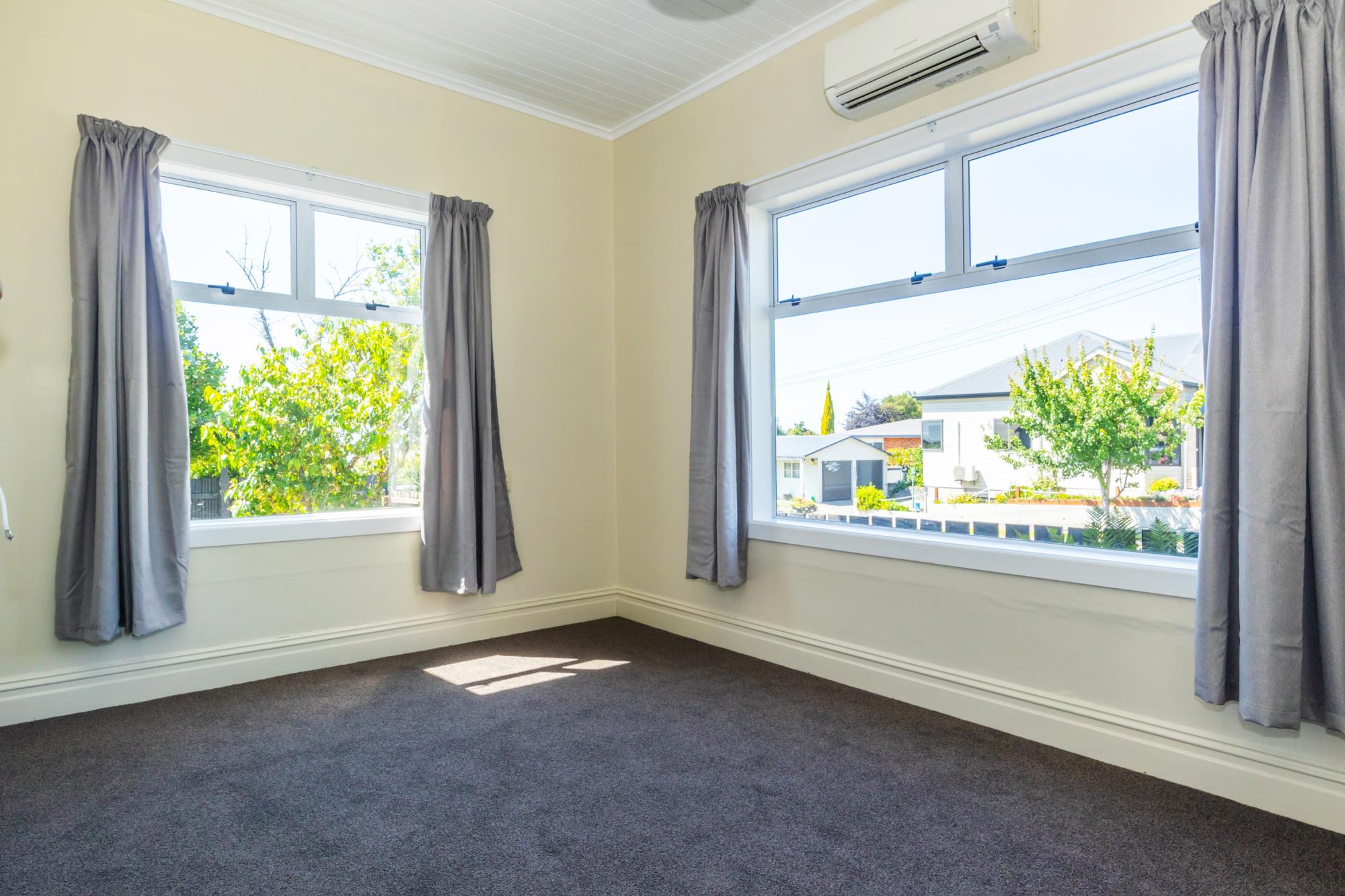 83 Avenue Road, West End, Timaru, 2 Bedrooms, 1 Bathrooms