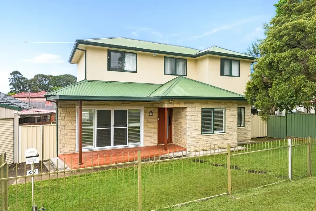 Seven Hills 5房 黄金地段 Seven Hills 的卓越家庭生活 Exceptional Family Living in a Prime Seven Hills Pocket