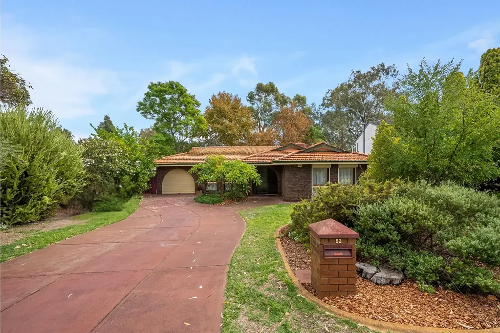 82 Regency Drive, Thornlie, WA 6108