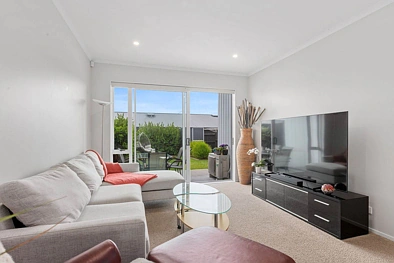 Modern 2-Bedroom Home in Sought-After Red Beach