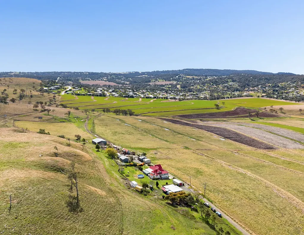"Floristan" 86 Luck Road, Hodgson Vale, QLD 4352