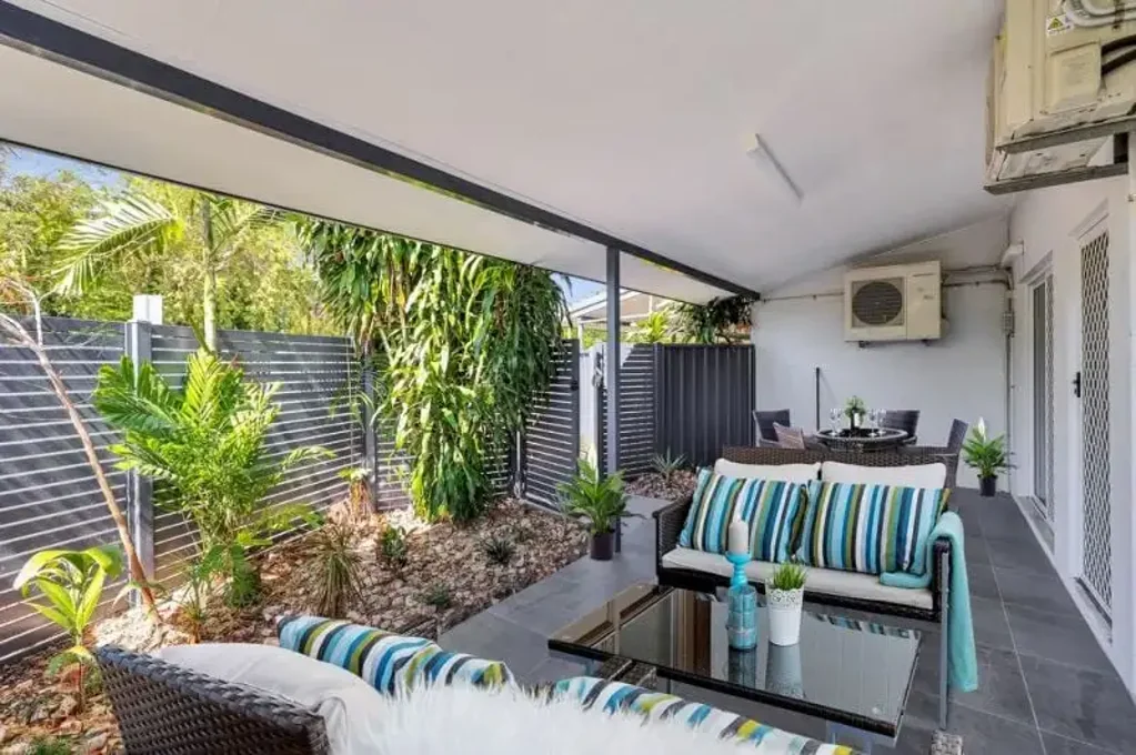 Alawa 2 Slaapkamer GREAT INVESTMENT – Solid return ground level with dual courtyards