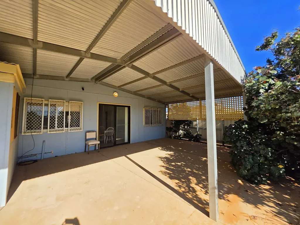 Carnarvon 2Zimmer Secluded House with Ample Land
