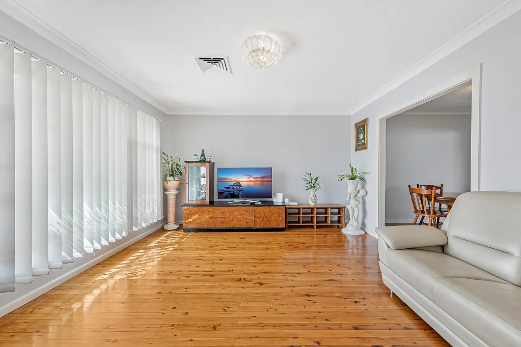 12 Wainwright Street, Guildford, NSW 2161