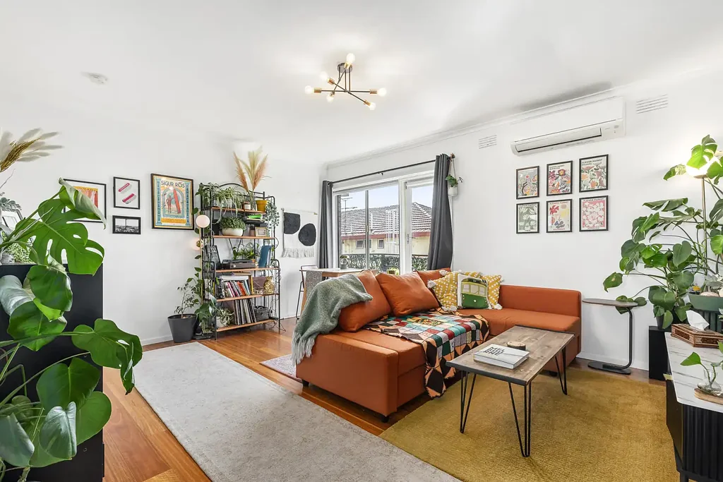 Windsor 2कमरा Immaculately Renovated with Exceptional Storage & North Facing Appeal