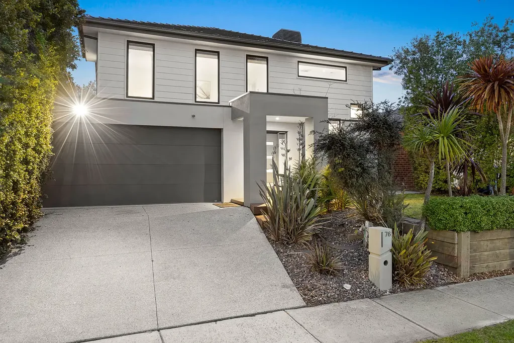 76 Mackillop Way, Clyde North, VIC 3978