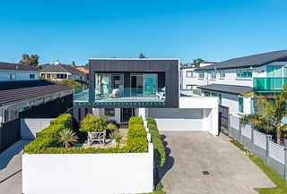 8 The Parade, Bucklands Beach, Manukau City