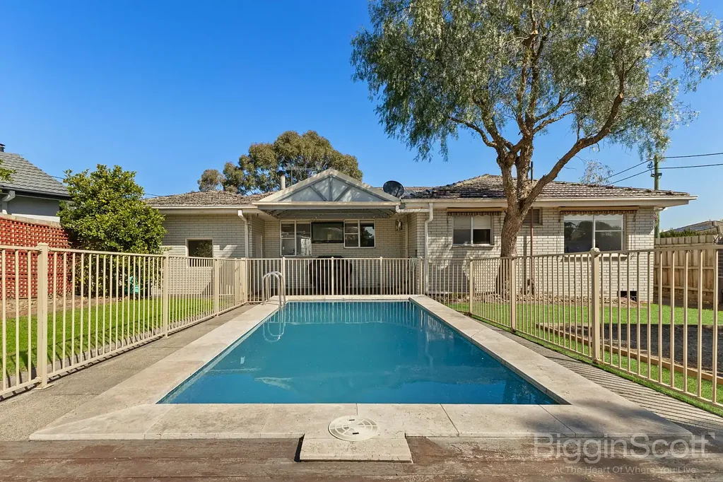 Carrum Downs 4બેડરૂમ Character, Space & Poolside Living