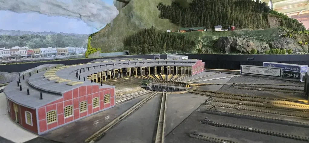Tarago 1房  ATTENTION - Model Railway Enthusiasts !!!!
