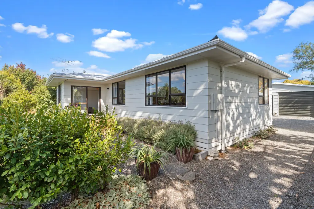 Martinborough 3 Bedroom Quarter Acre Dream