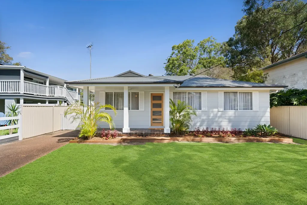 22 Lakedge Avenue, Berkeley Vale, NSW 2261