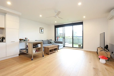 Silid Pahingahan - 111/35 Plenty Road, Preston, VIC 3072