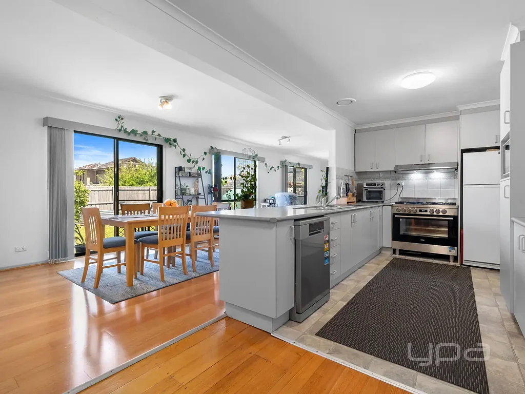 28 Allandale Drive, Deer Park, VIC 3023