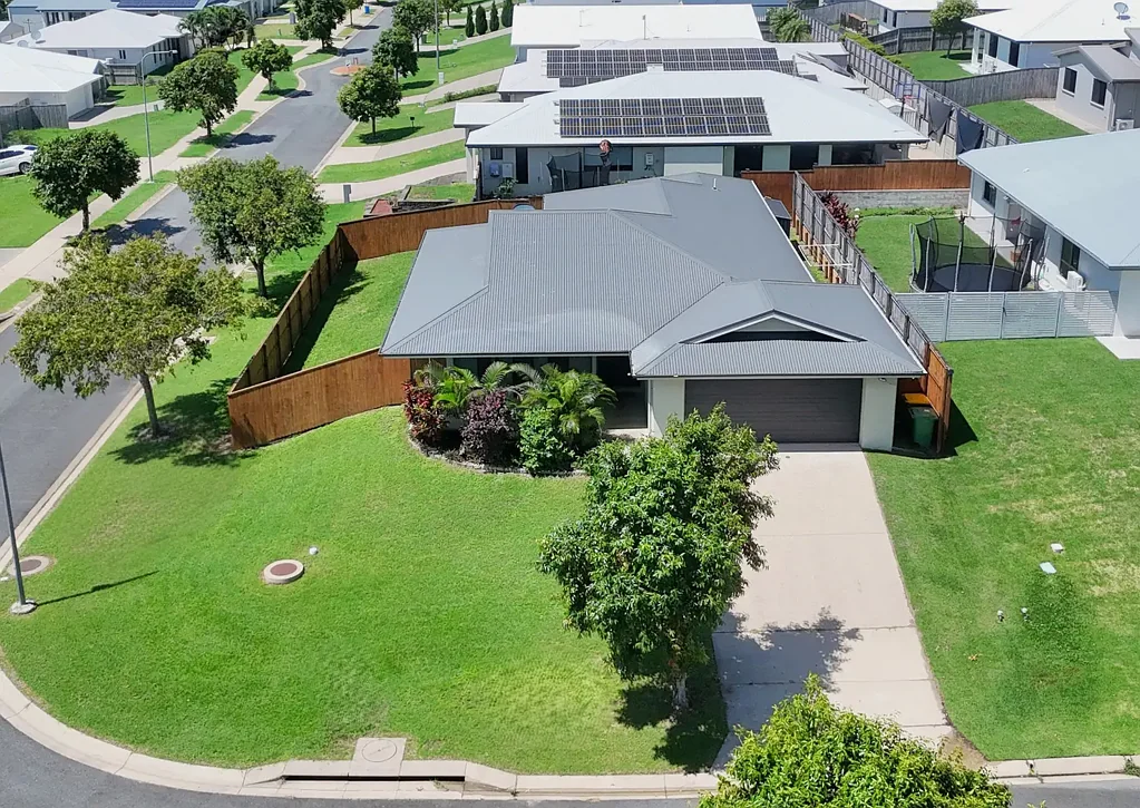 1 Clive Court, Beaconsfield, QLD 4740
