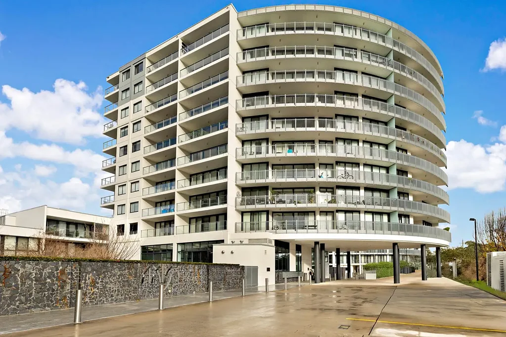 Lyneham 1房  Where Space Meets Spectacular Views