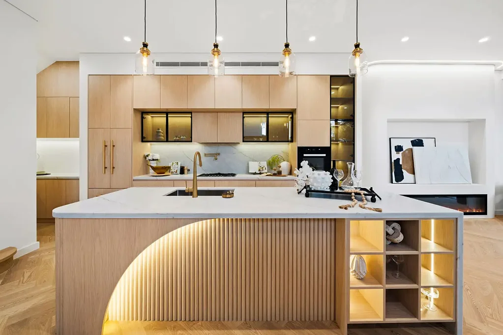 North Ryde 5Habitaciones Custom-Designed Double Brick Duplex, Walking Distance to North Ryde Metro