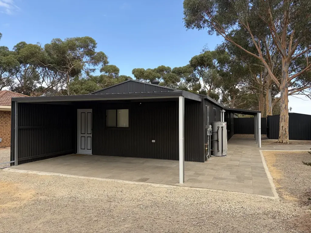 Unique 3-Bedroom Country feel home for rent - Peaceful Rural