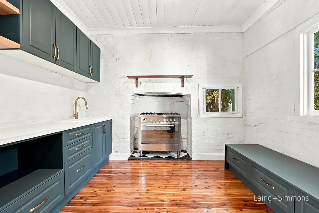 Charming Updated Cottage Moments from Town Centre