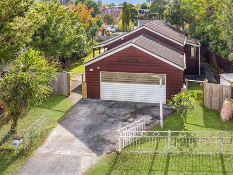 Half Moon Bay 3Moenga Unmissable Opportunity in Macleans Zone!