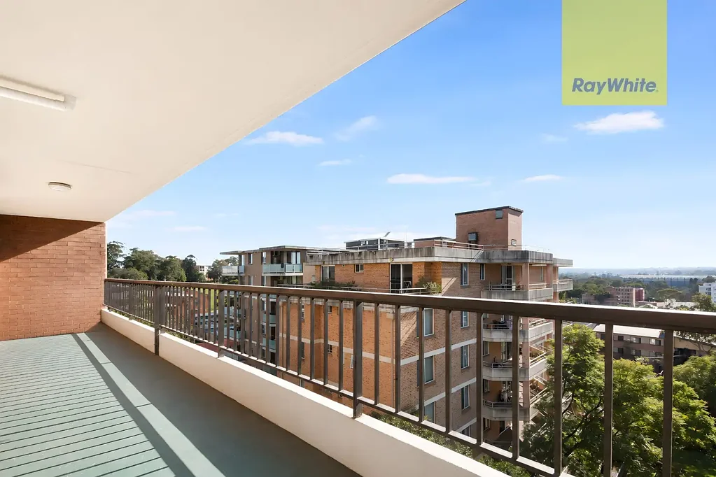 Parramatta 2部屋 NORTH-FACING FULL-BRICK CORNER APARTMENT | QUIET YET CENTRAL LOCATION